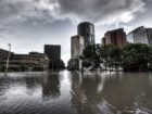 Looking_downtown_from_Riverfront_Ave_Calgary_Flood_2013